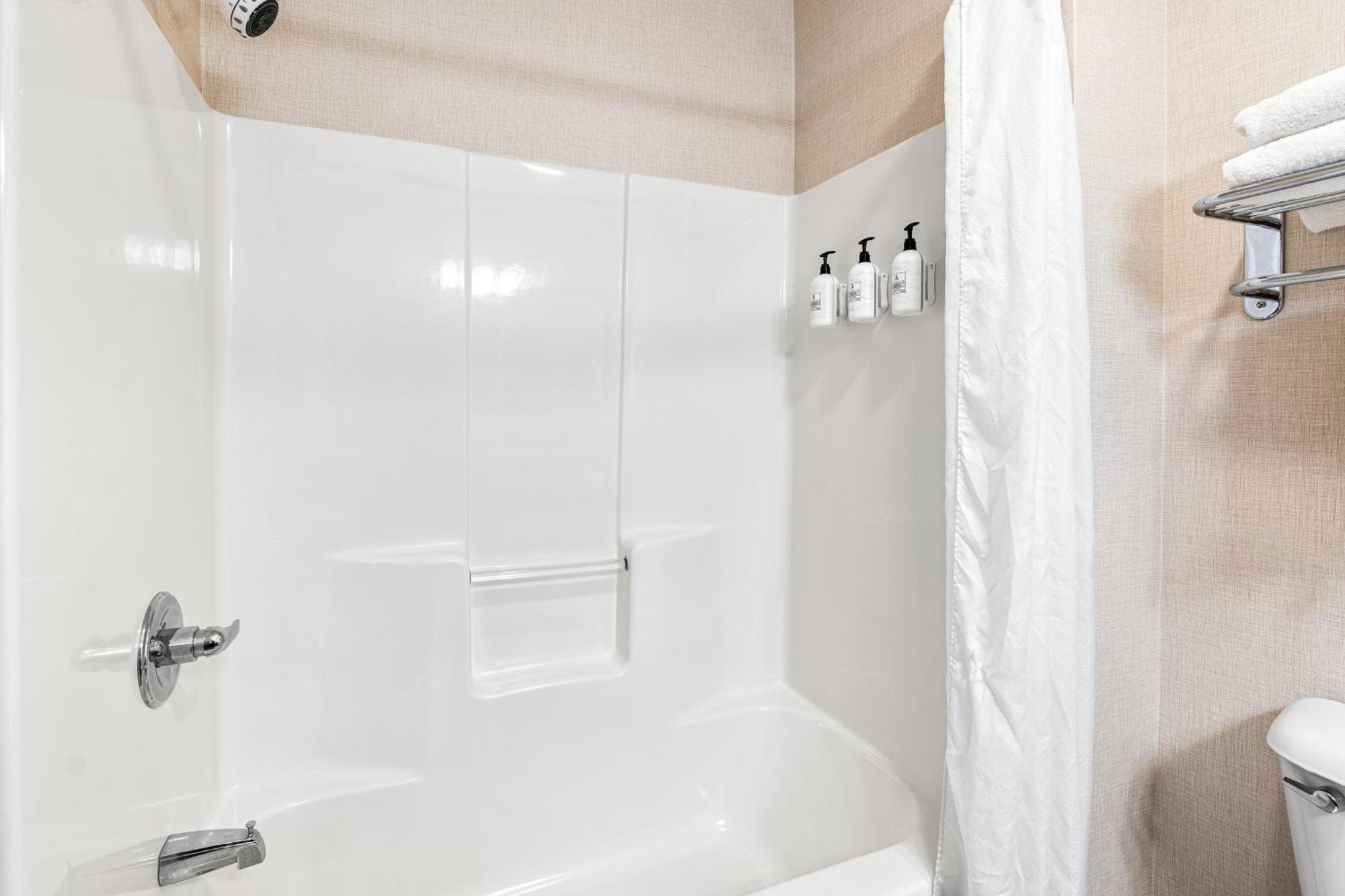 Boarders Inn & Suites By Cobblestone Hotels - Shawano المظهر الخارجي الصورة