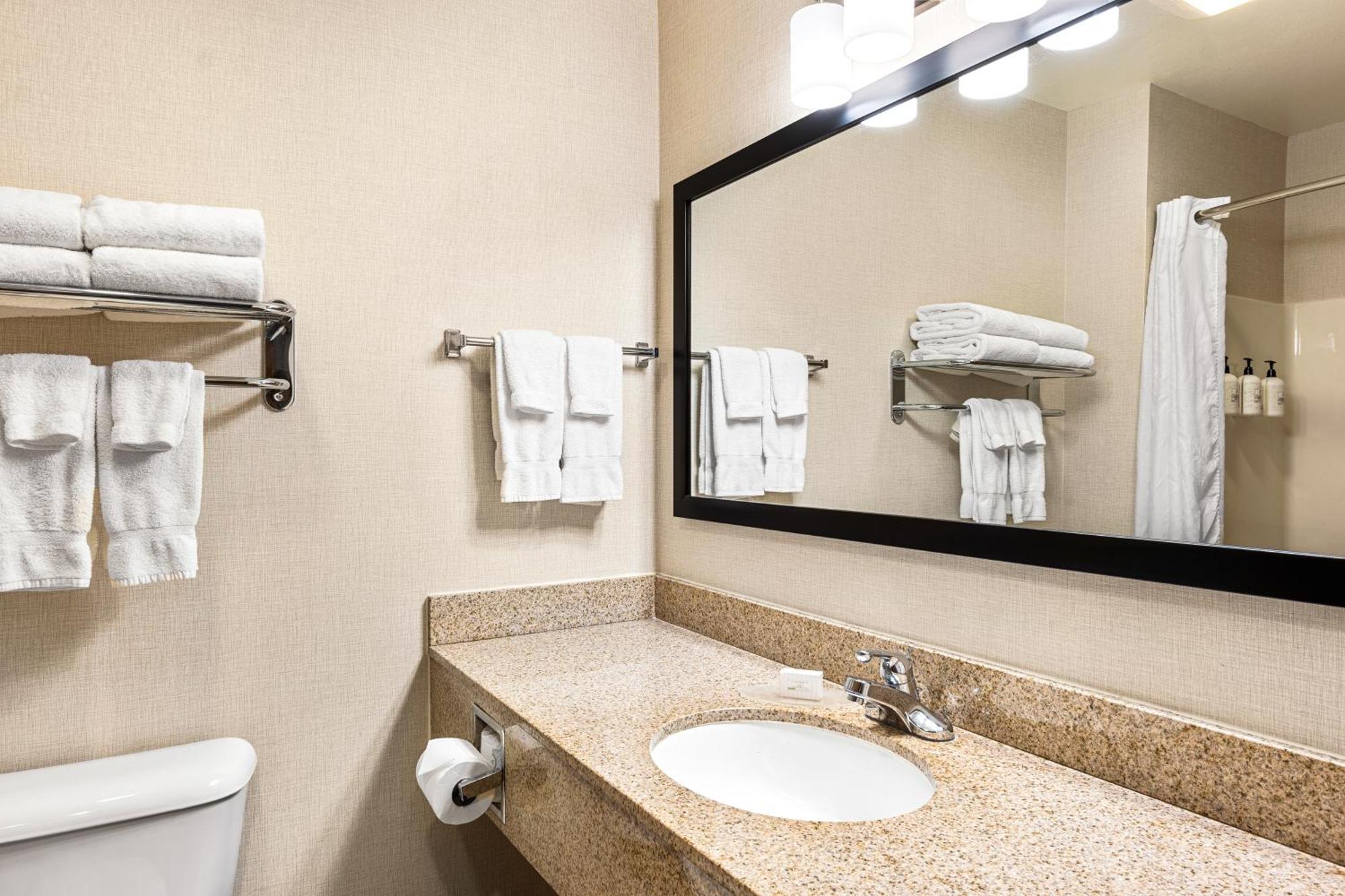 Boarders Inn & Suites By Cobblestone Hotels - Shawano المظهر الخارجي الصورة