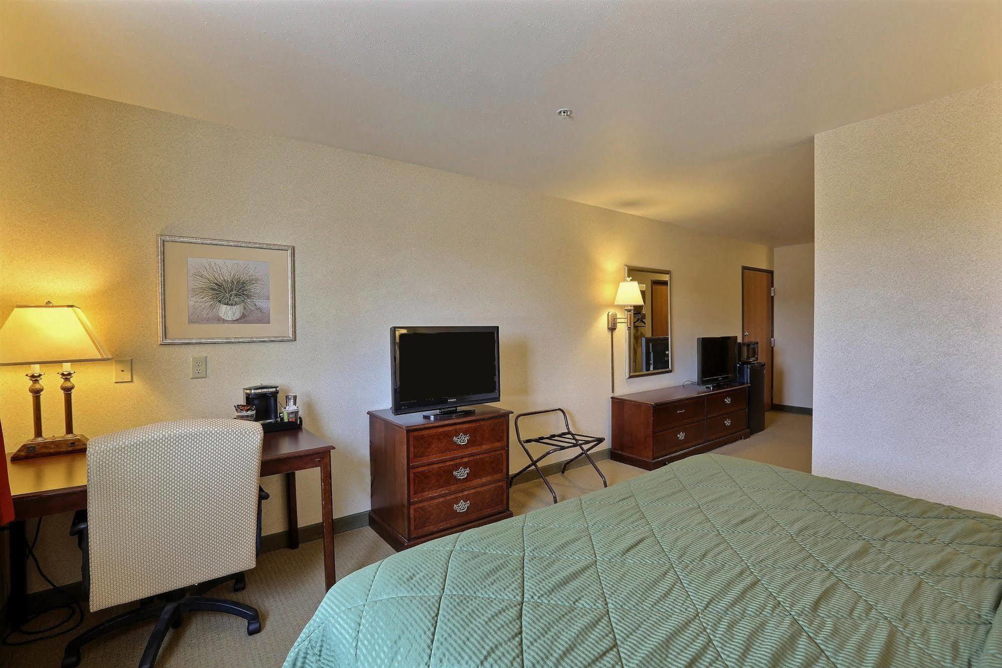 Boarders Inn & Suites By Cobblestone Hotels - Shawano المظهر الخارجي الصورة