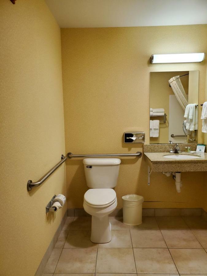 Boarders Inn & Suites By Cobblestone Hotels - Shawano المظهر الخارجي الصورة
